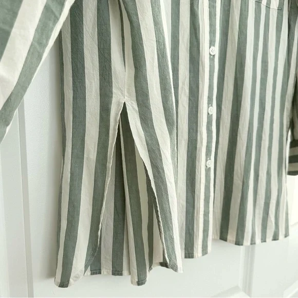 Madewell Signature Poplin Oversized Striped Button-Up Shirt - Beach Coverup - Picture 9 of 17